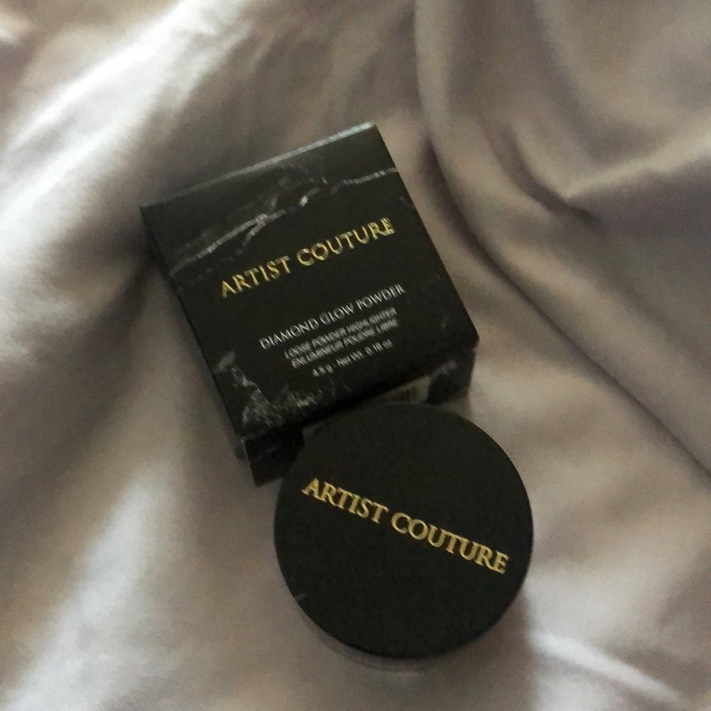 Artist couture glow powder